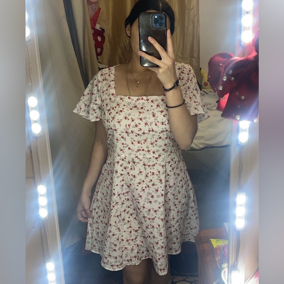 Dress - Picture 3 of 3